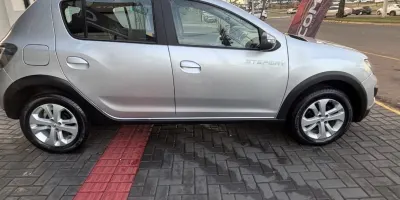 Renault Sandero - foto 4