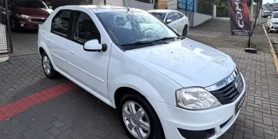 Renault Logan - foto 2